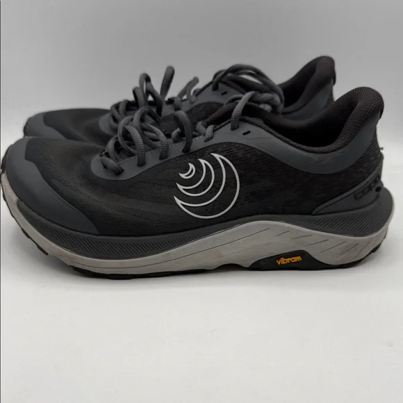 TOPO Ultra venture 4 Off road shoe Men's 9 Black and Gray no insoles S18